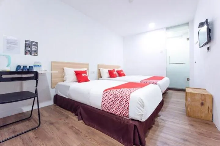 **  ג'והור בהרו North City Hotel מלזיה