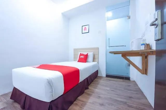 ג'והור בהרו North City Hotel